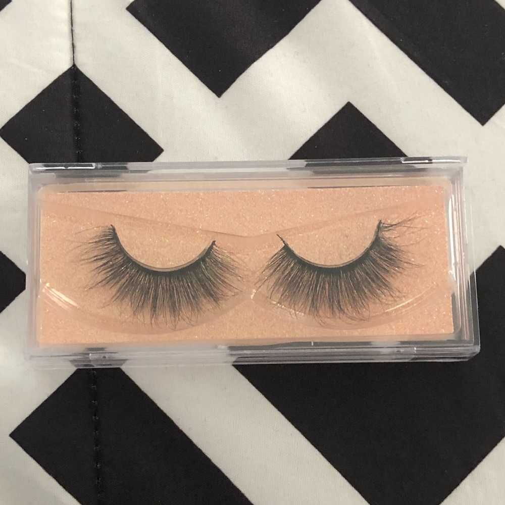 Mink Lashes, Mesmerizing